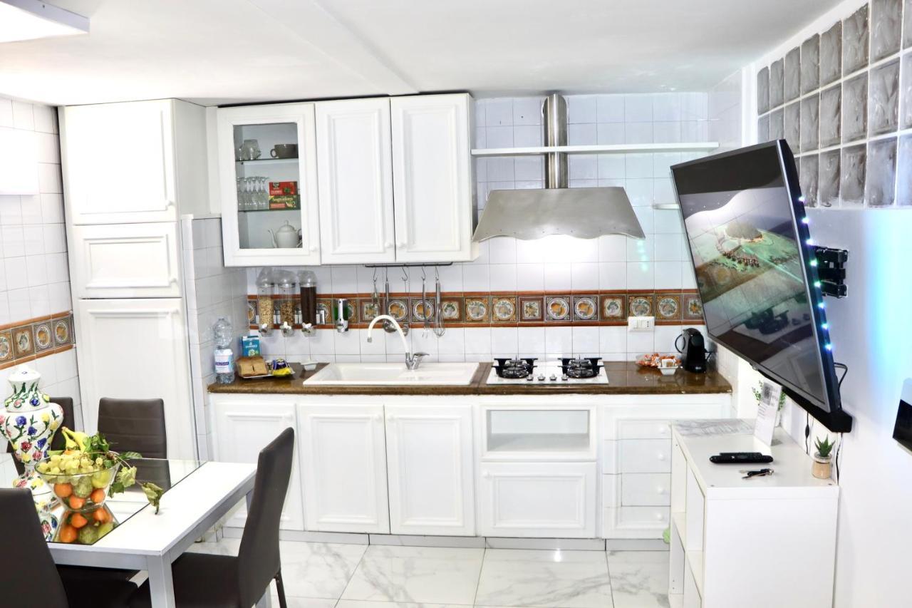 House Relax Apartment Centro Di Napoli Buitenkant foto